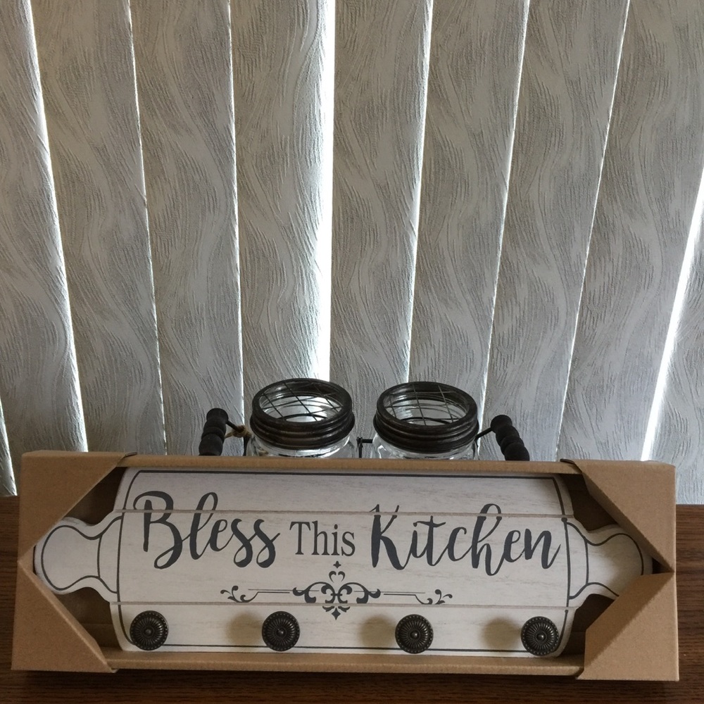 PLAQUE w Hooks-Bless This Kitchen - Picture 5 of 6
